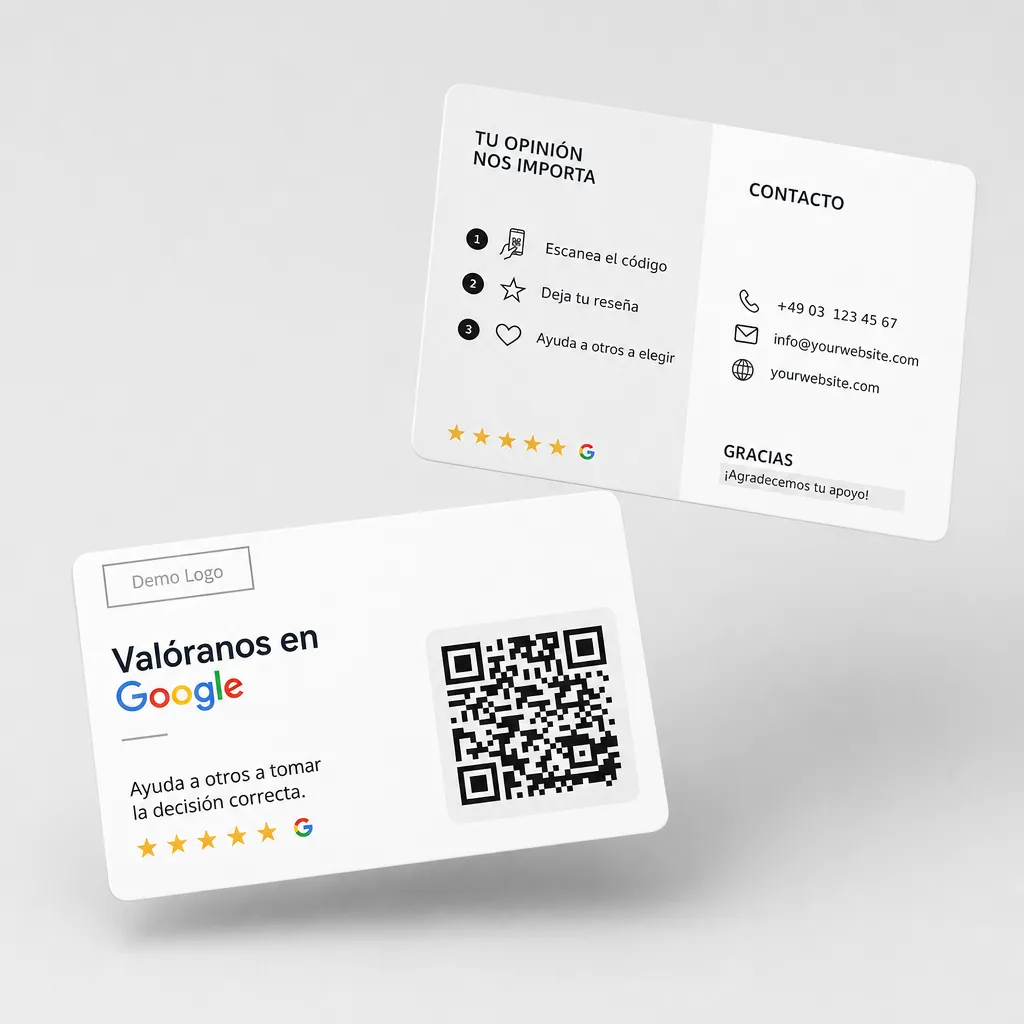 Entregando la tarjeta de reseñas a un cliente